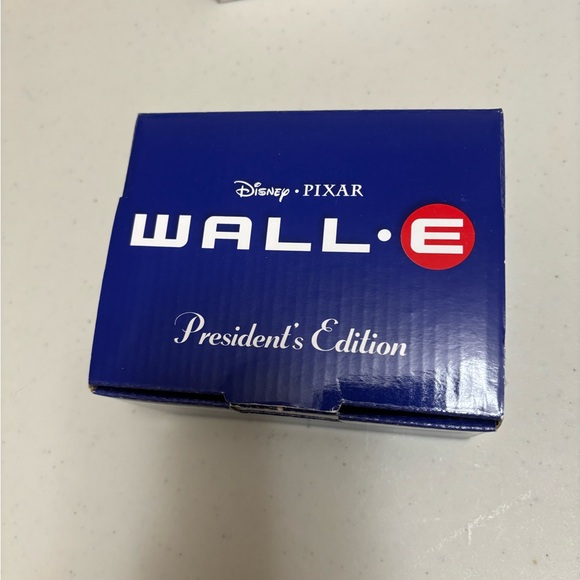 Disney Pixar WALL•E Christmas Ornament - Picture 2 of 3